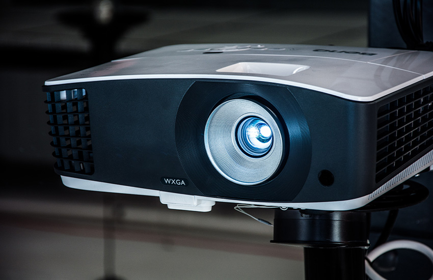 UNIC_塑膠供應商_projector